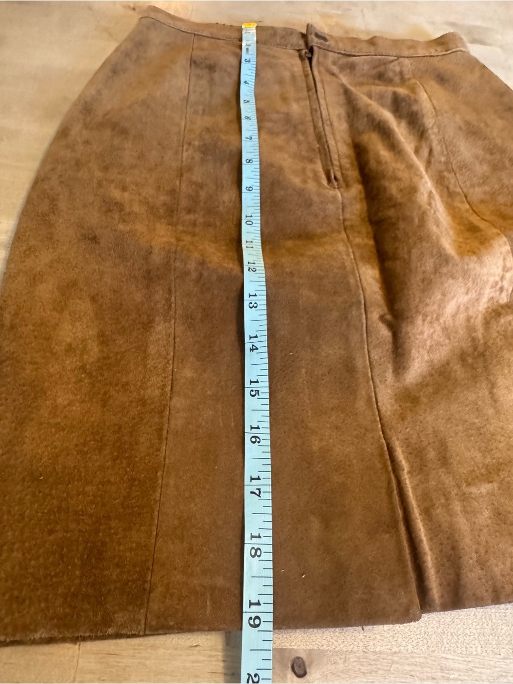 Vintage Don’t Stop camel Suede Pencil Skirt - Picture 8 of 8